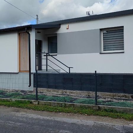 Dom Goscinny 4Jawa I Tuczempy Bagian luar foto